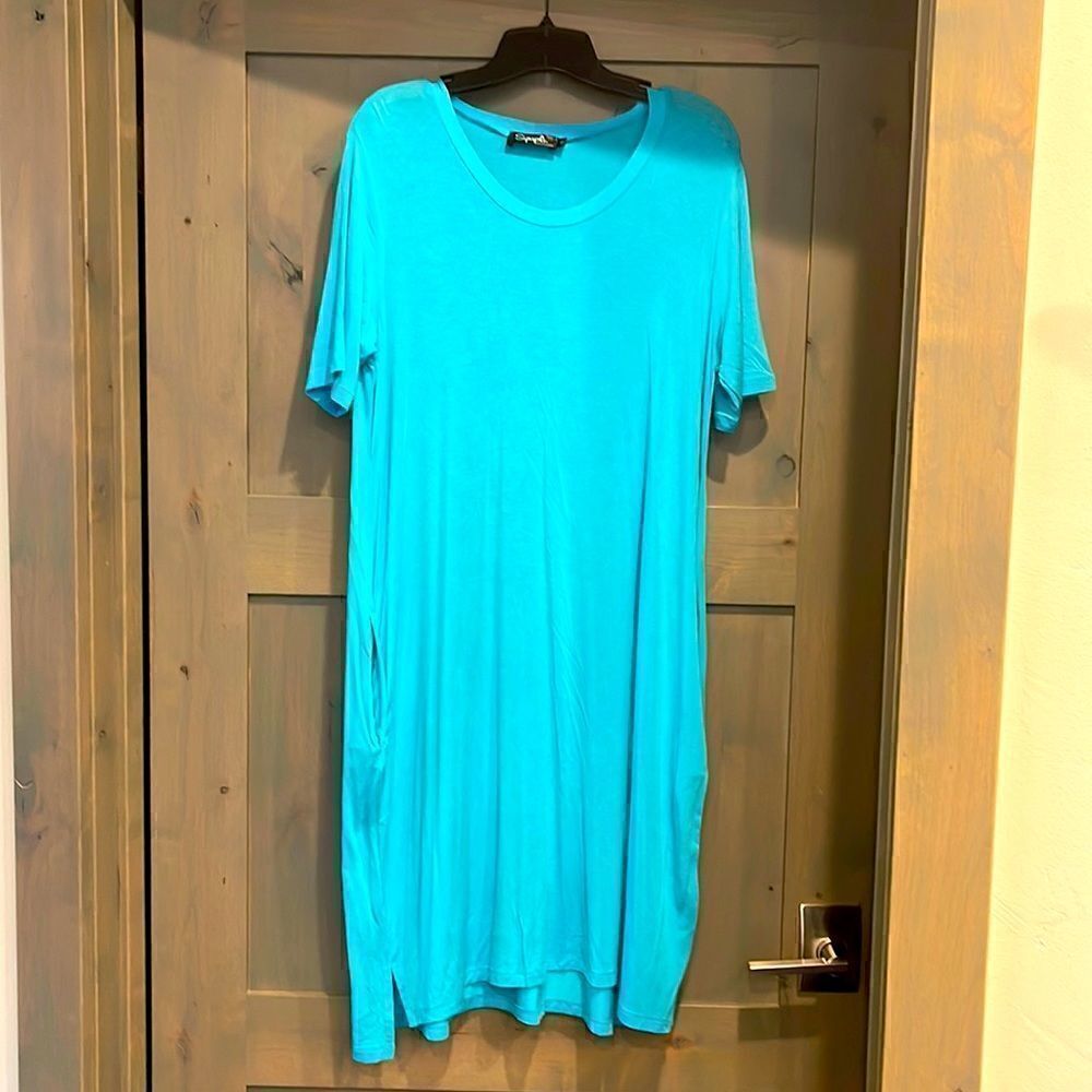 Sympli  women’s dress size 8 beautiful Tiffany blue color excellent shape.